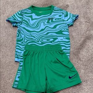 Nike Kids' Green and Blue Patterned Set 3T